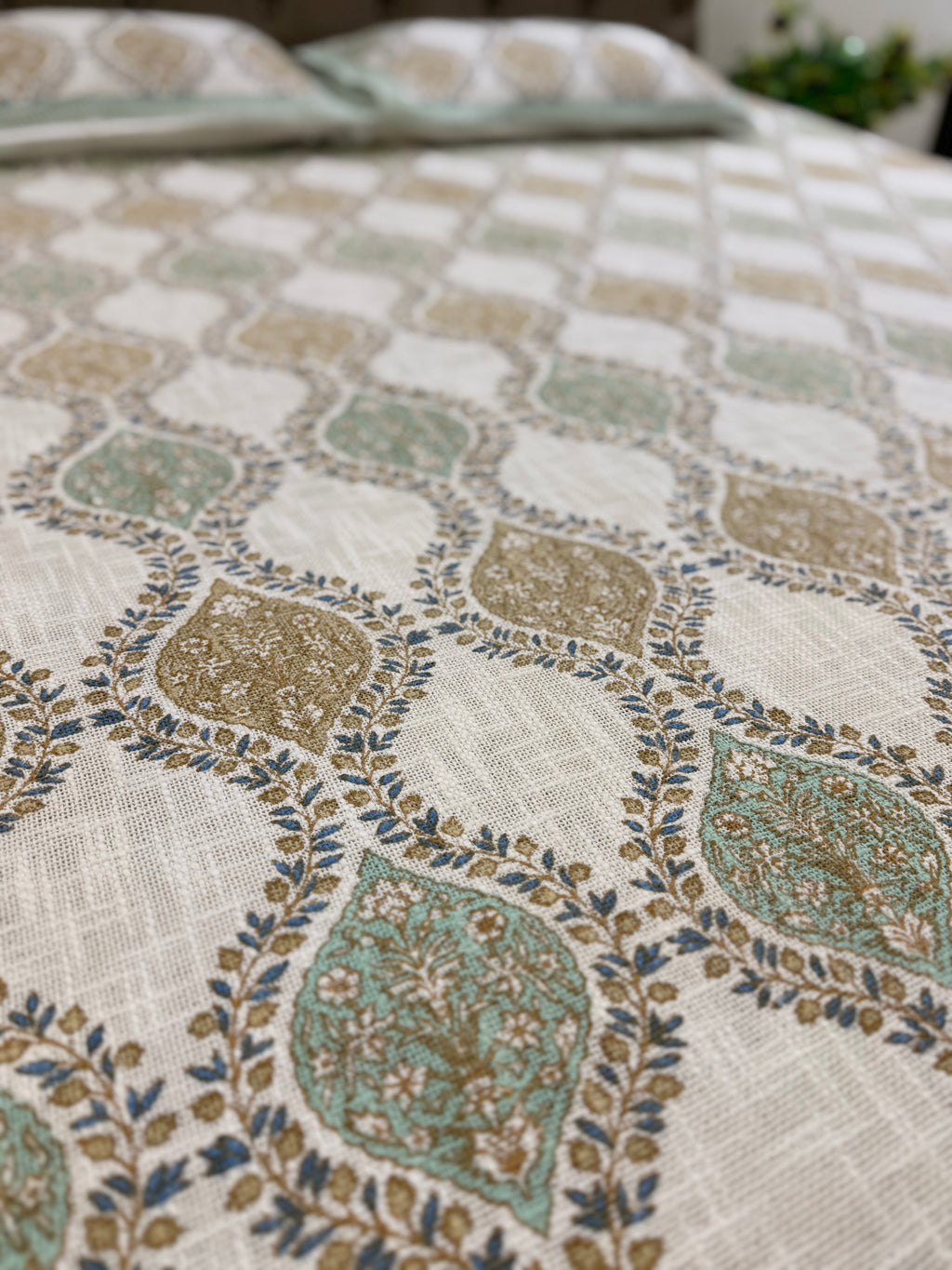 Jute cotton knitted hand block print premium bed cover (Jaal print)