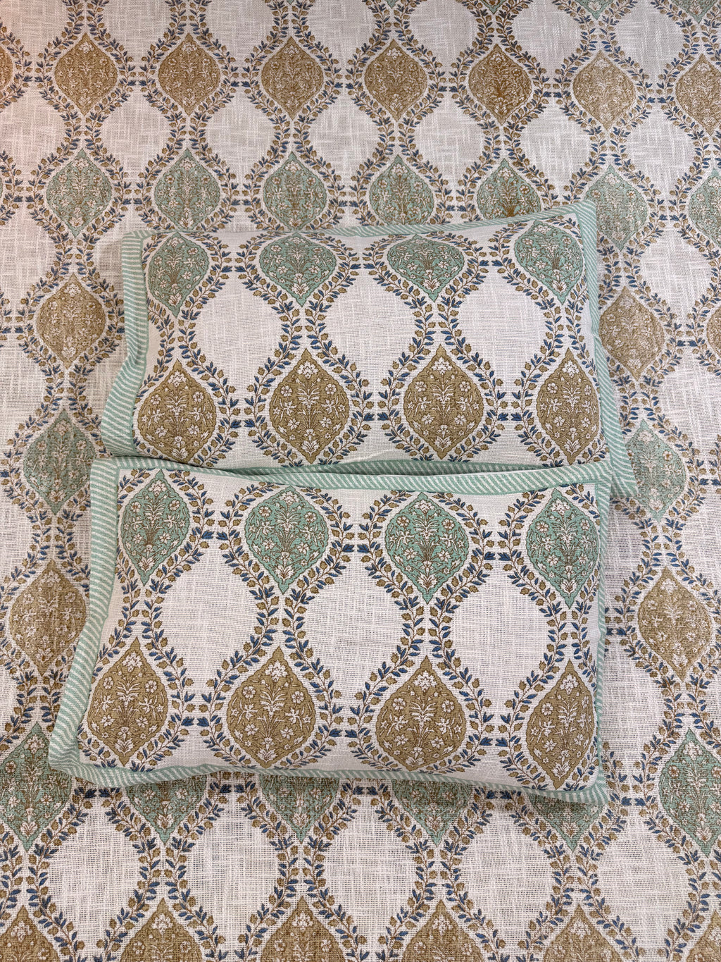 Jute cotton knitted hand block print premium bed cover (Jaal print)