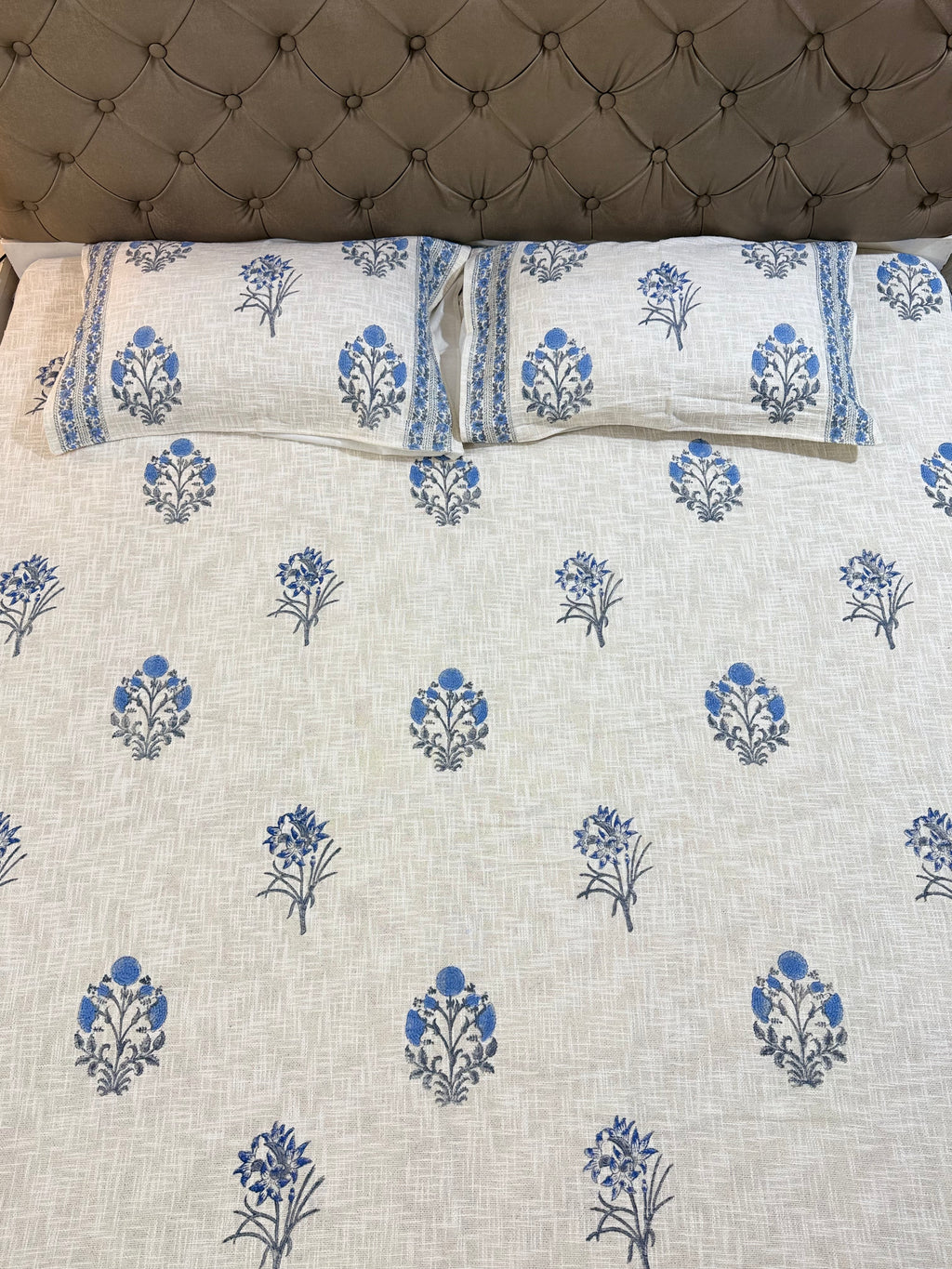 Jute cotton knitted hand block print premium bed cover (Blue Pottery Inspired Print)