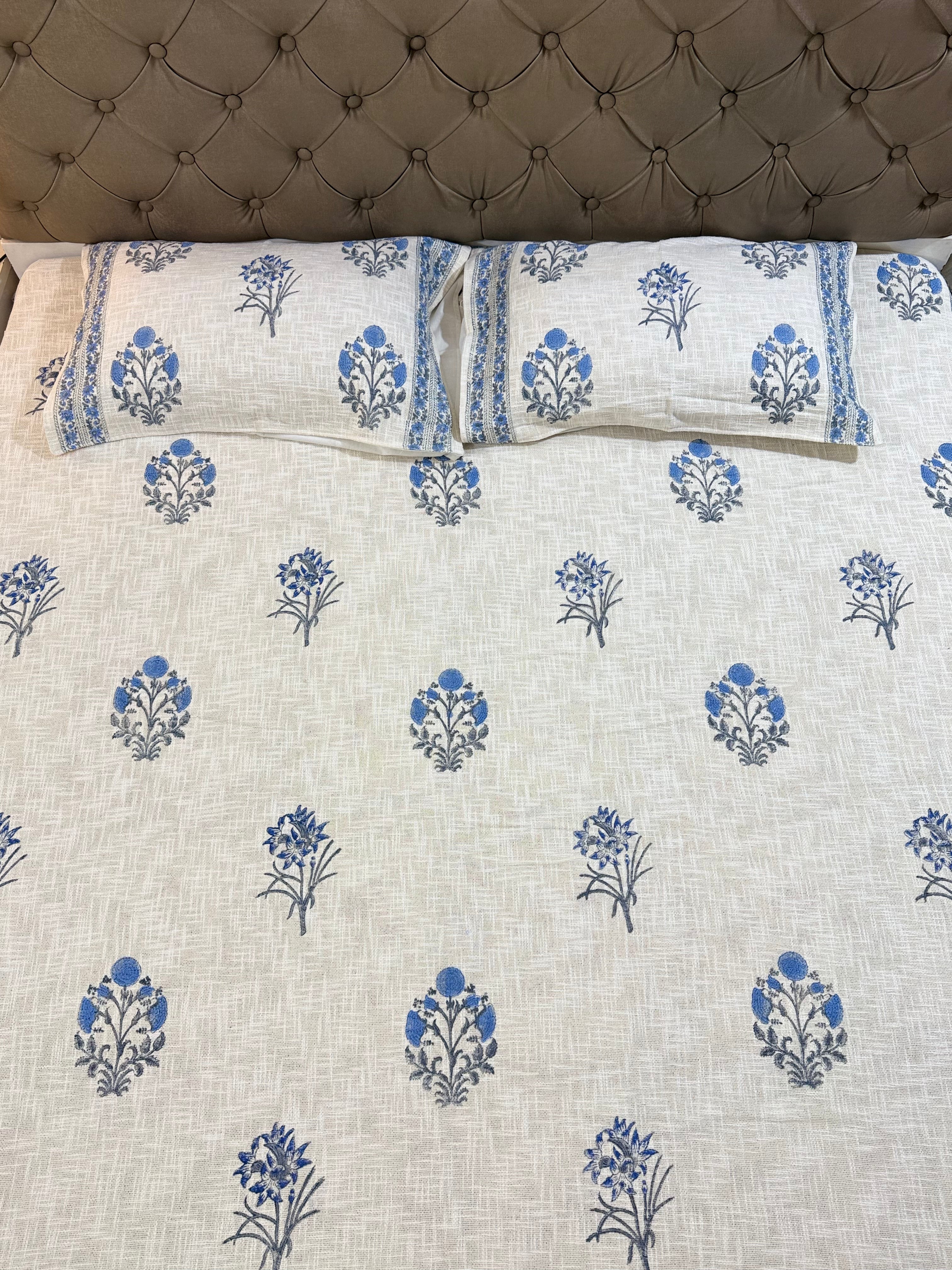 Jute cotton knitted hand block print premium bed cover (Blue Pottery Inspired Print)