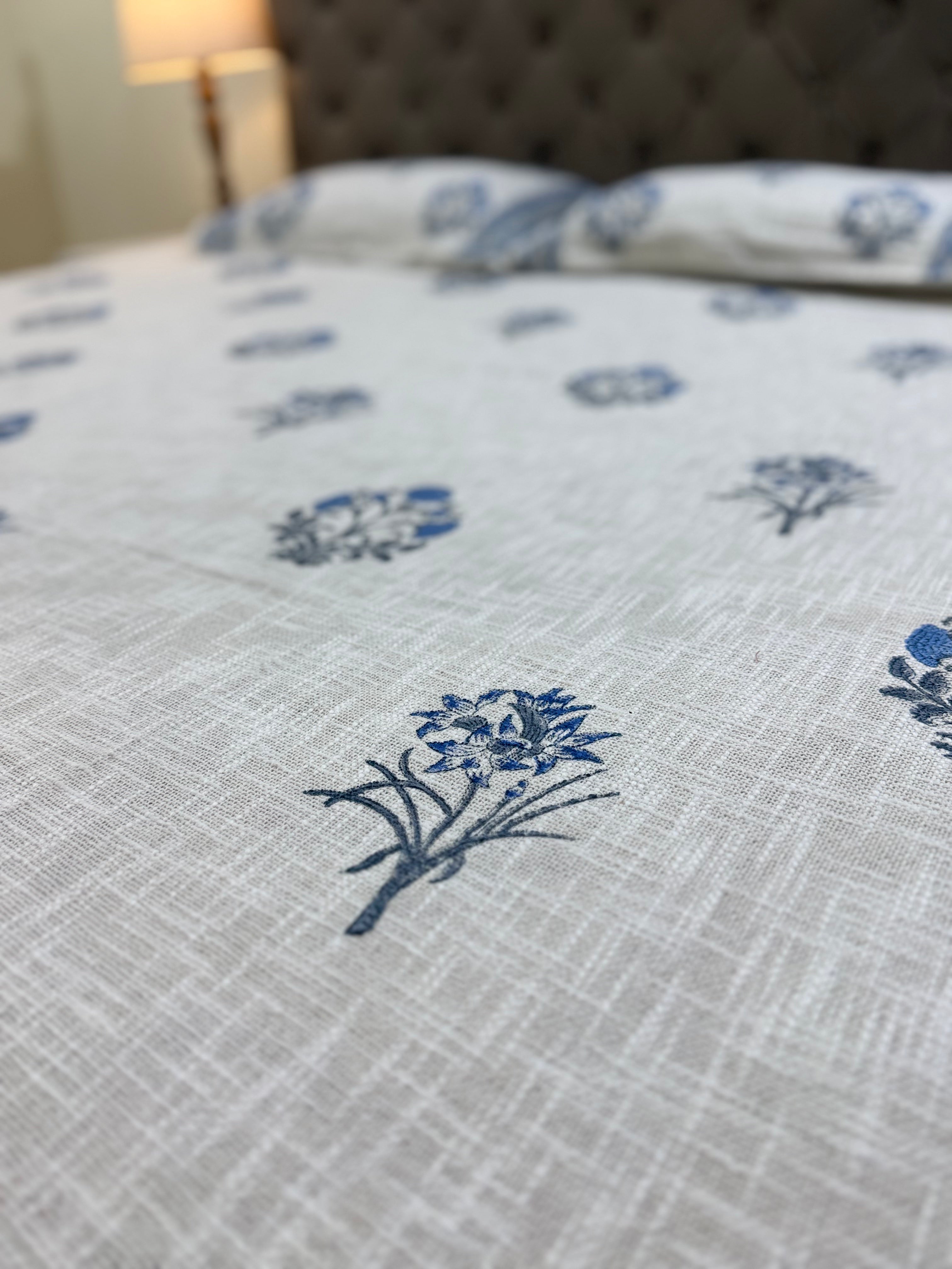 Jute cotton knitted hand block print premium bed cover (Blue Pottery Inspired Print)