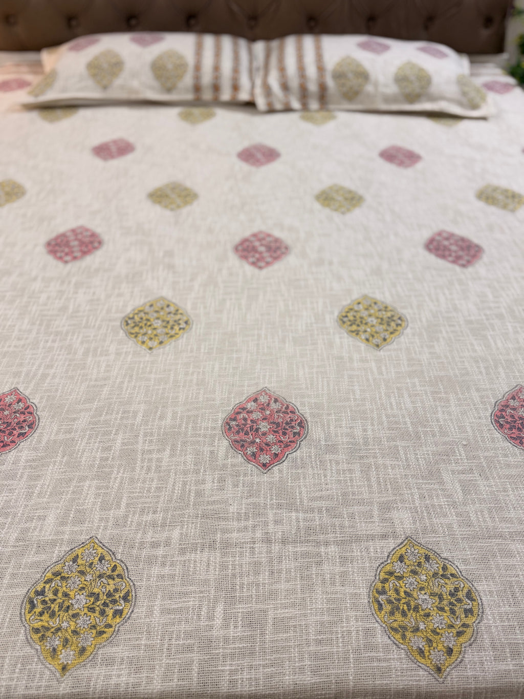 Jute cotton knitted hand block print premium bed cover (Multicolor Motifs)