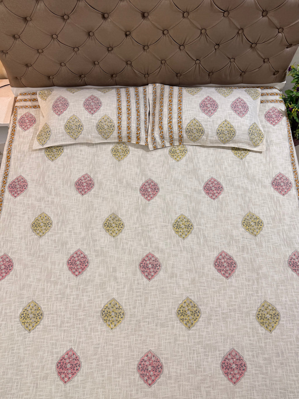 Jute cotton knitted hand block print premium bed cover (Multicolor Motifs)