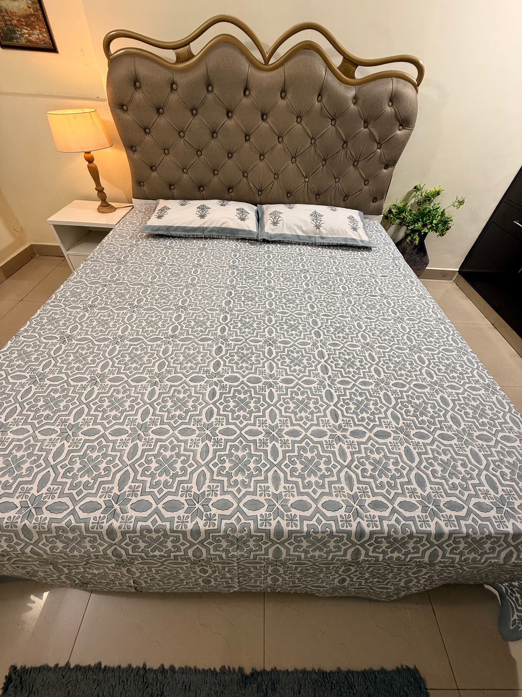Hand block print on premium south cotton fabric bedsheet (Geometrical all over Grey)