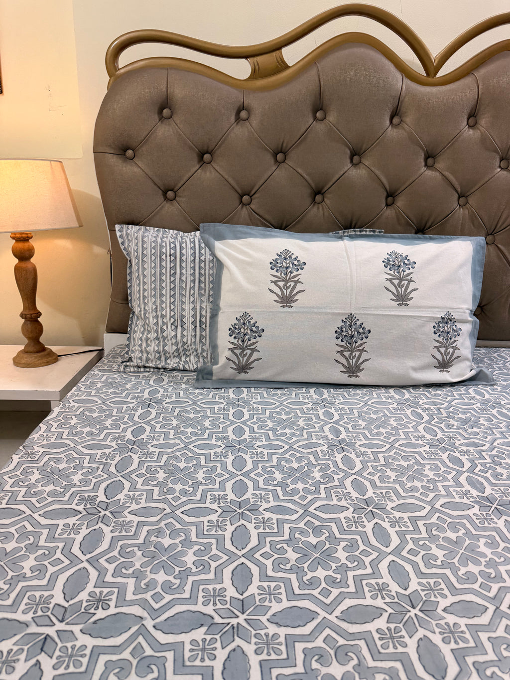 Hand block print on premium south cotton fabric bedsheet (Geometrical all over Grey)