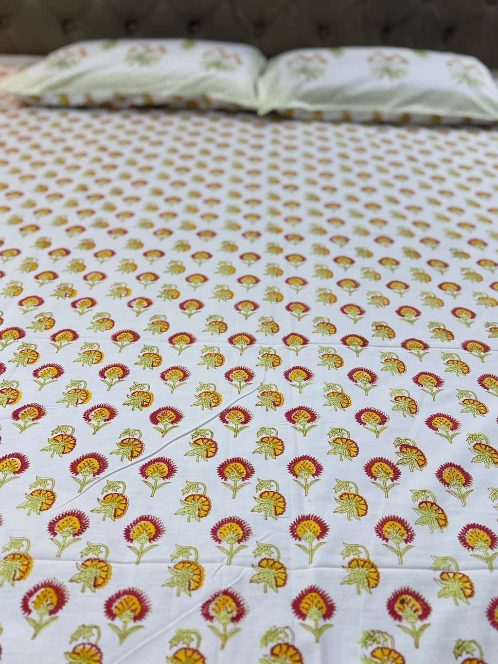MAMA needs Premium California King Hast Kala Percale Cotton Bedsheets (Choti Phool Booti Print) 108X108 inches