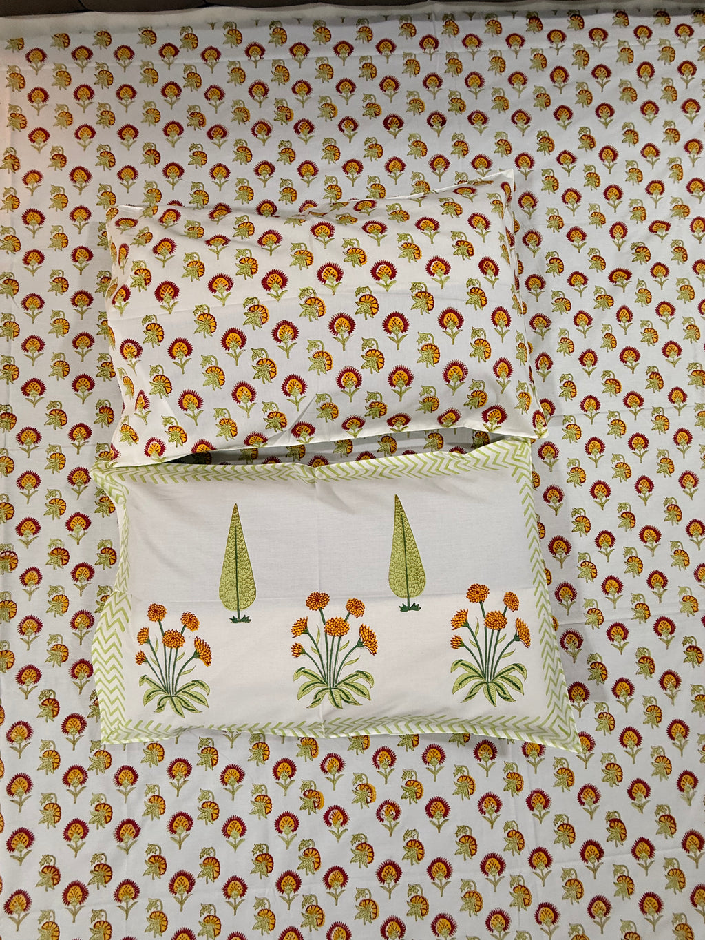 MAMA needs Premium California King Hast Kala Percale Cotton Bedsheets (Choti Phool Booti Print) 108X108 inches