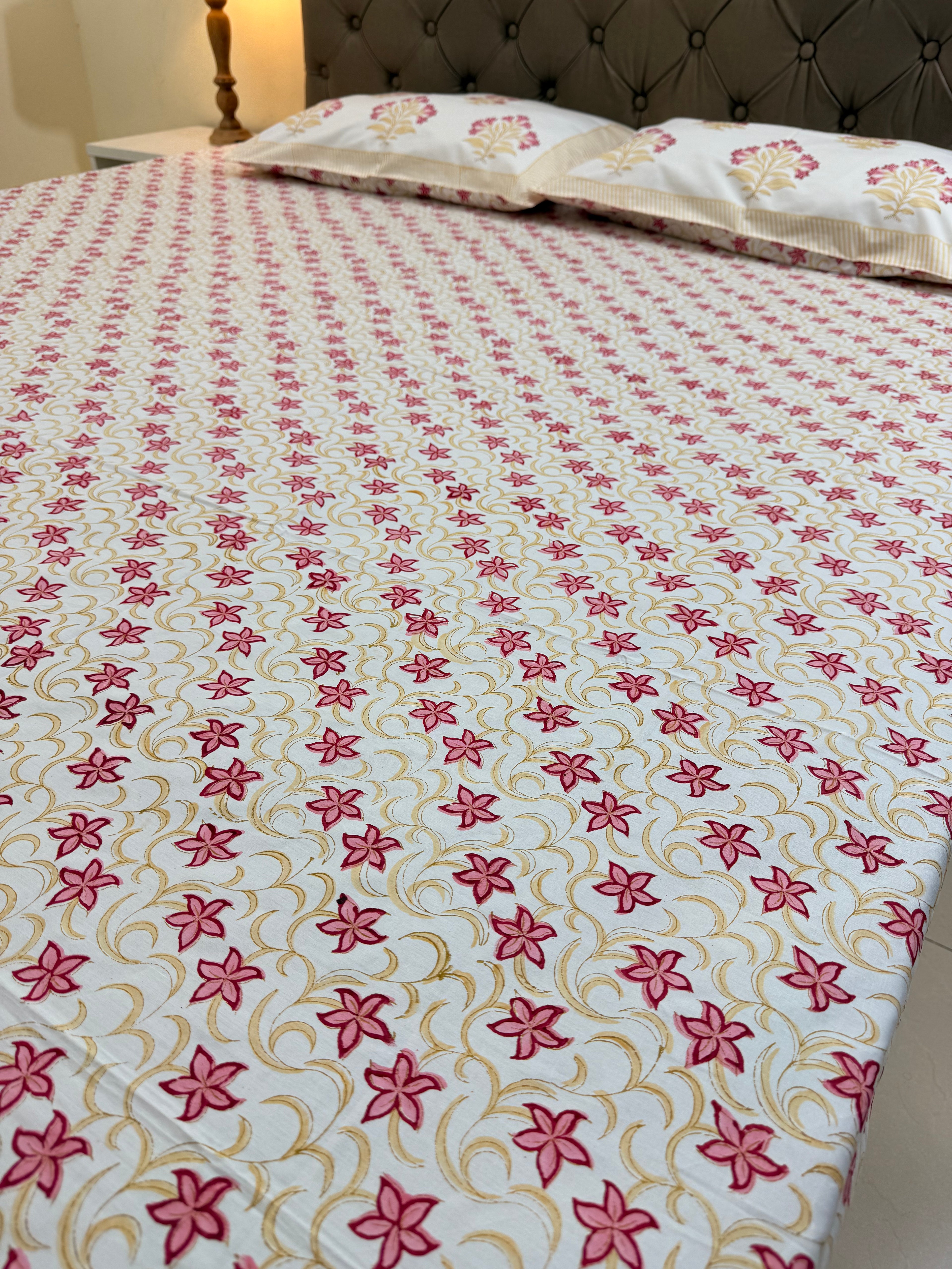 MAMA needs Premium California King Hast Kala Percale Cotton Bedsheets (Lal Phool Patti) 108X108 inches