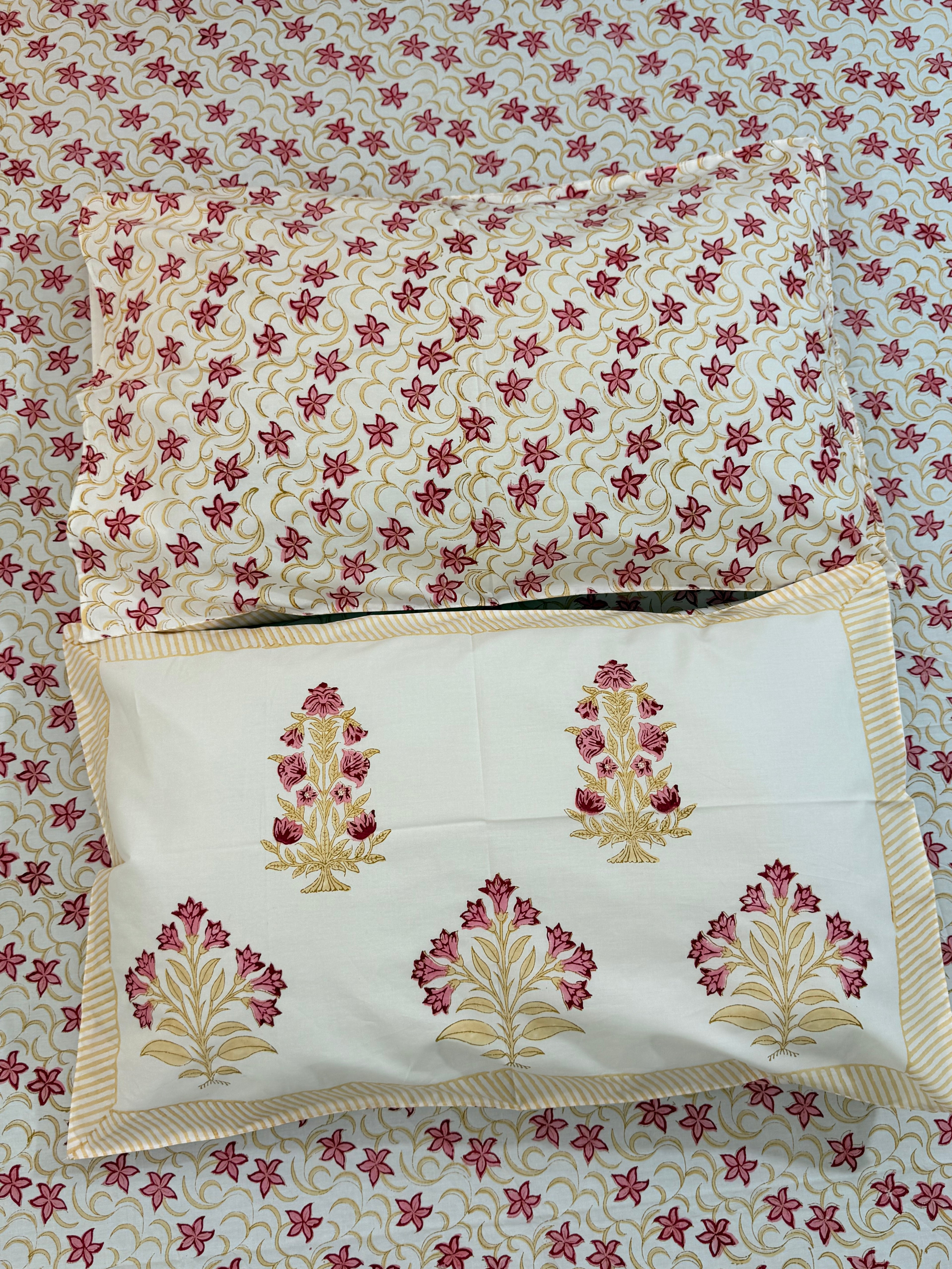 MAMA needs Premium California King Hast Kala Percale Cotton Bedsheets (Lal Phool Patti) 108X108 inches
