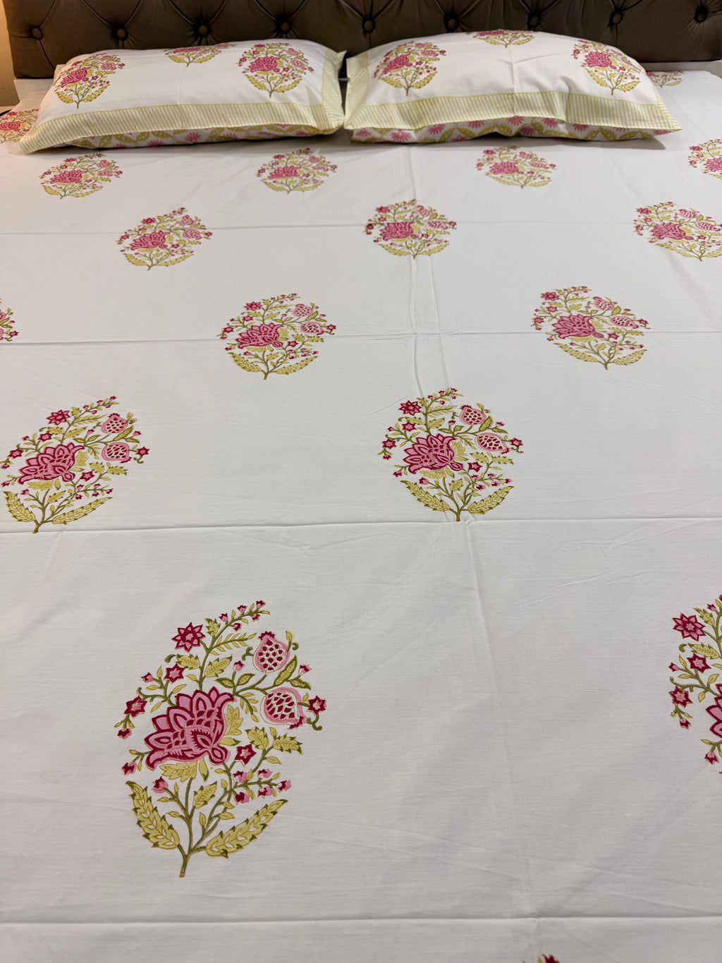 MAMA needs Premium California King Hast Kala Percale Cotton Bedsheets (Rani Phool Boota) 108X108 inches