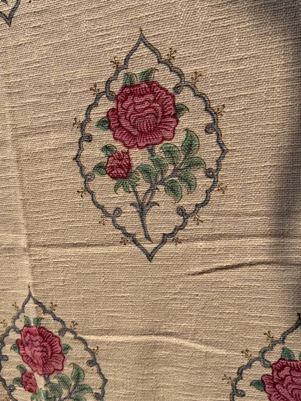 Slub Cotton Sofa Throw (Gulaab Motif Print)