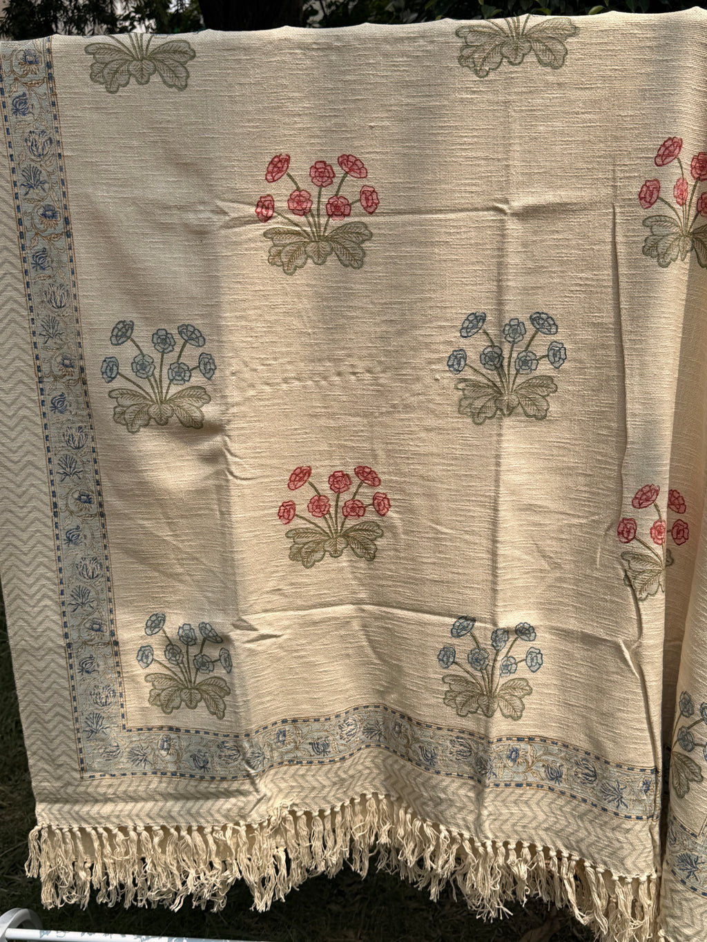 Slub Cotton Sofa Throw (Blue Pink Bouqet Print)