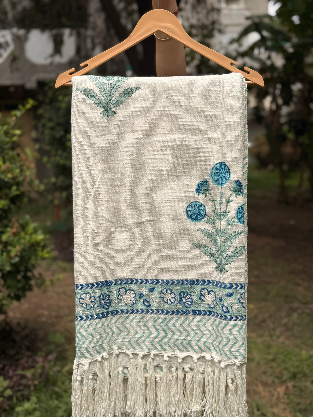 Slub Cotton Sofa Throw (Blue Floral Print)