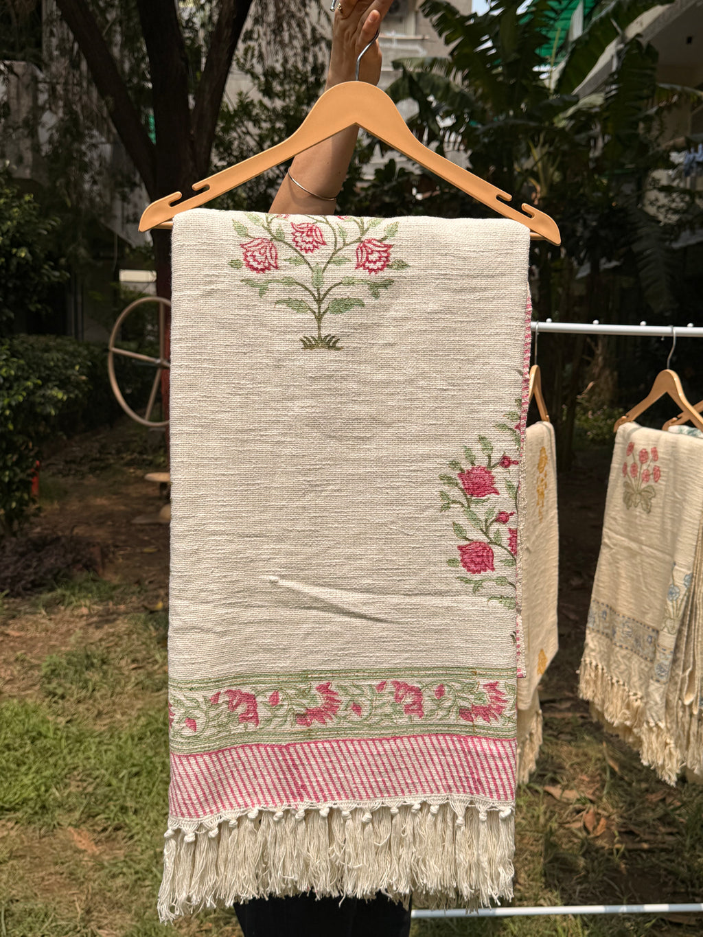 Slub Cotton Sofa Throw (Pink Green Bouquet Print)