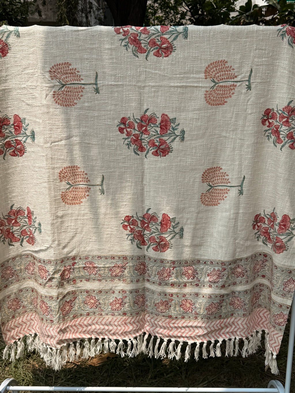 Slub Cotton Sofa Throw Compact (Gulabi Crimson Phool Print)