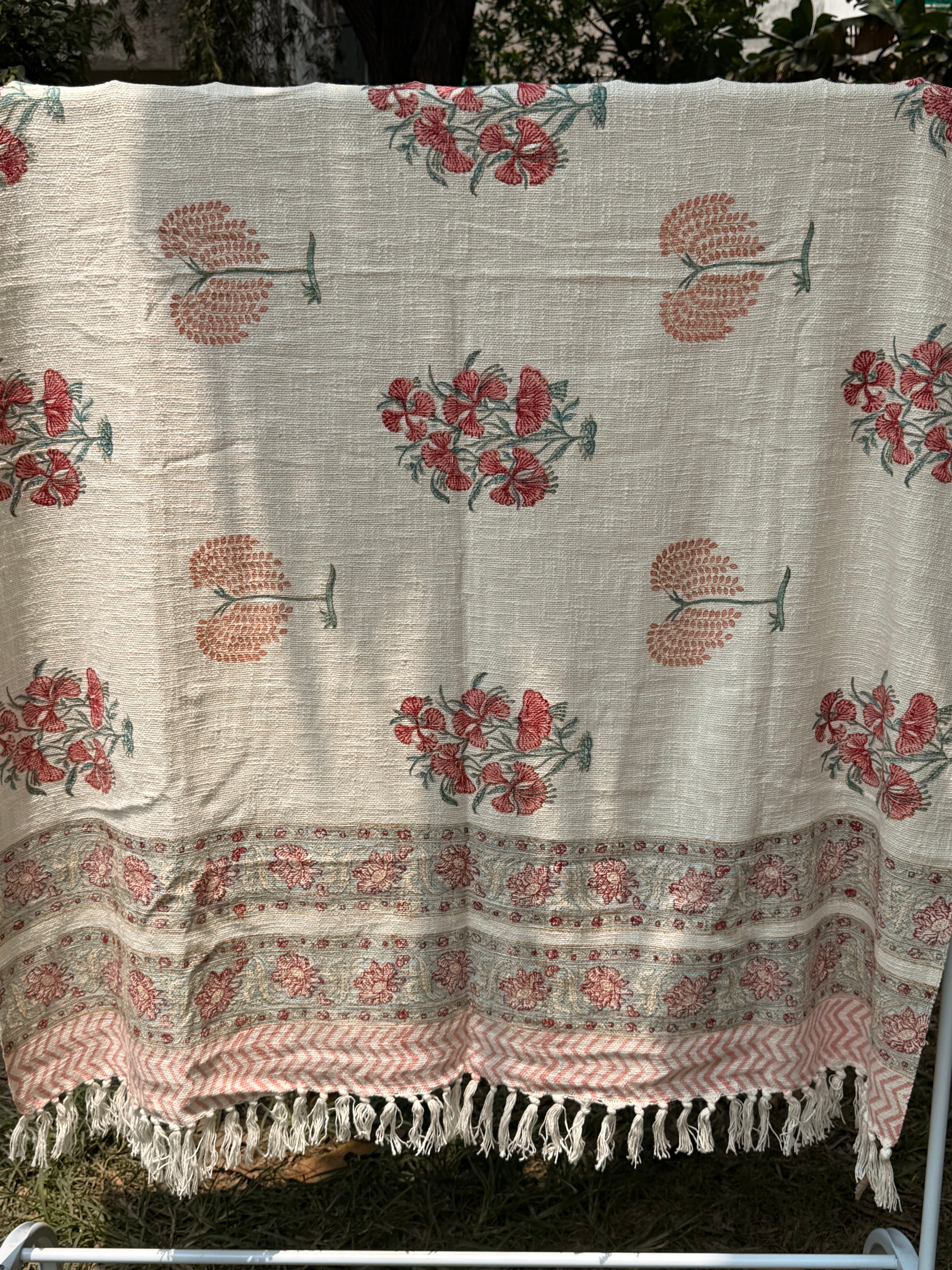 Slub Cotton Sofa Throw Compact (Gulabi Crimson Phool Print)