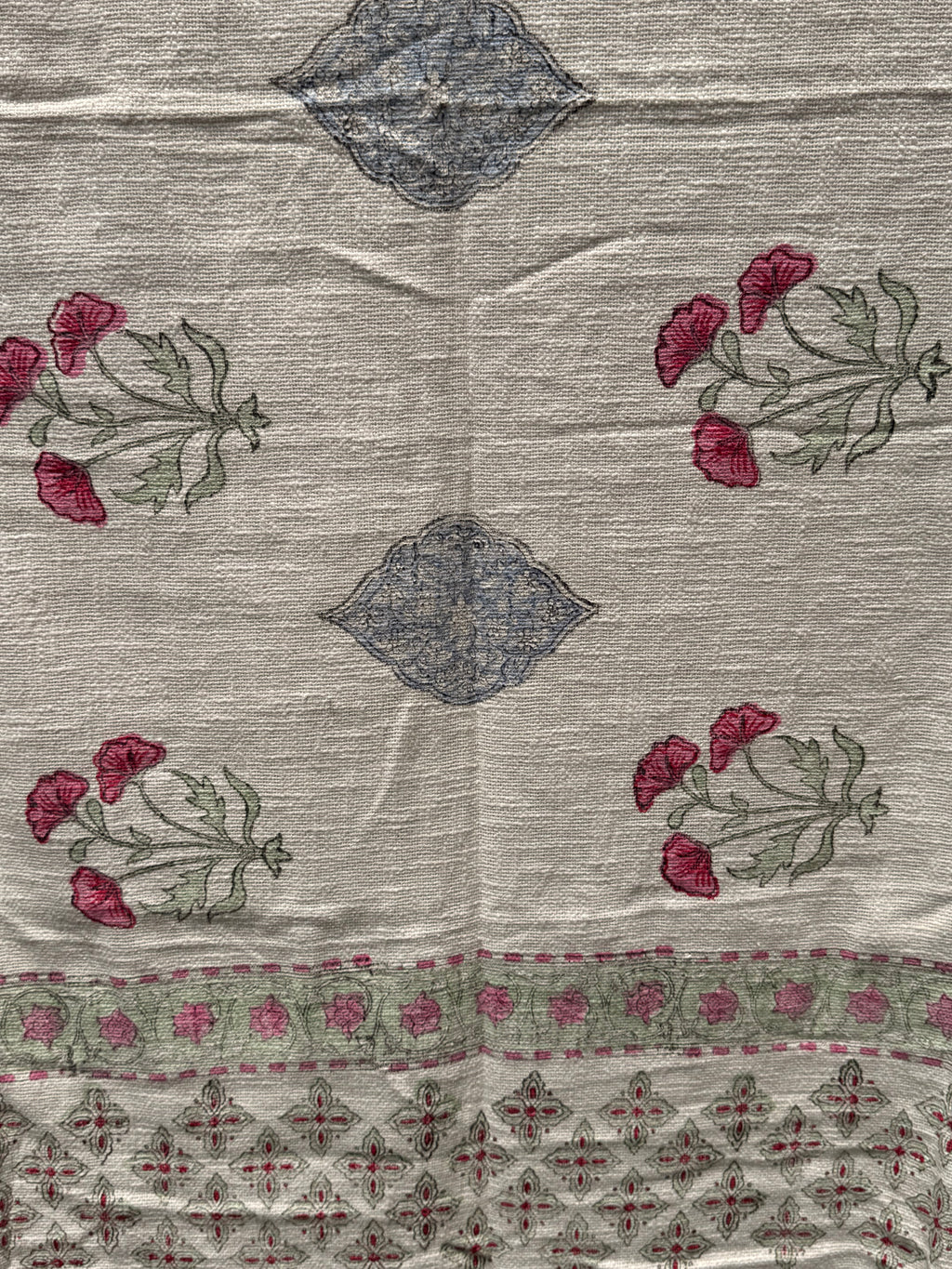 Slub Cotton Sofa Throw Compact (Gulabi Phool Motif Print)