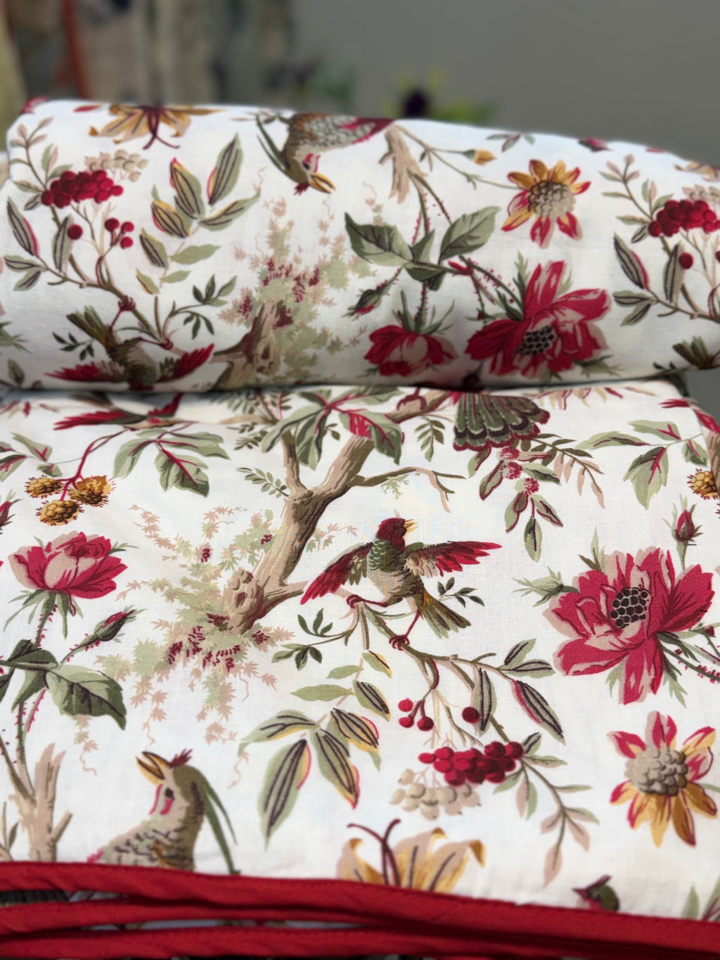 Mul Cotton Dohar (Red & White Bird Paradise)