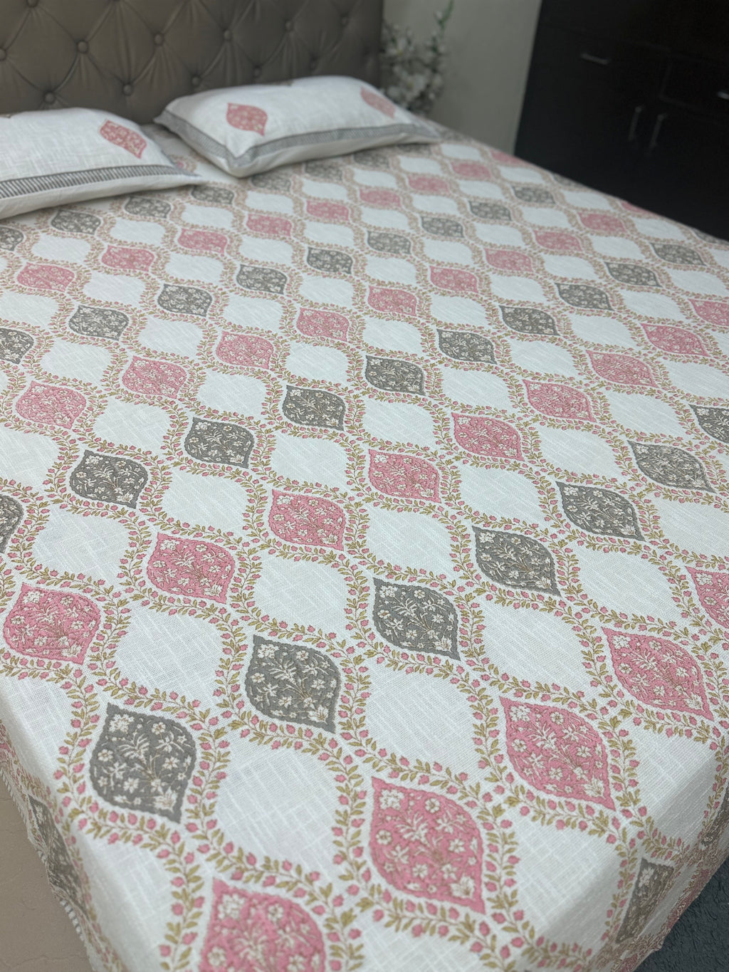 Jute cotton knitted hand block print premium bed cover Pink & Brown (Jaal print)