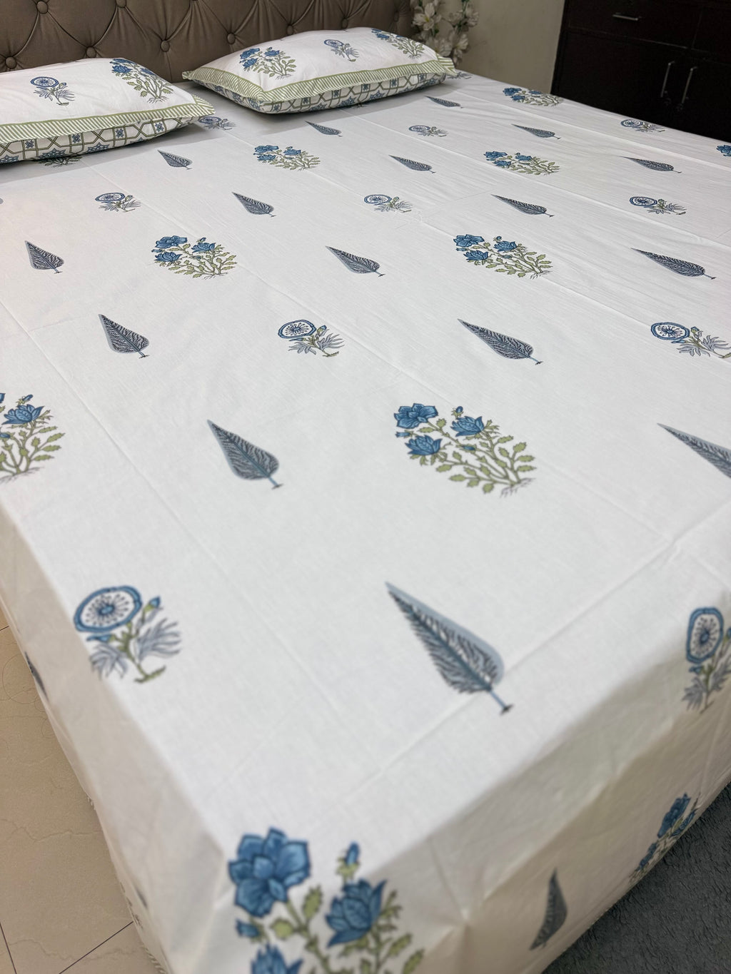 Fine Cotton Smooth Texture Everyday Bedsheet Blue & Green
