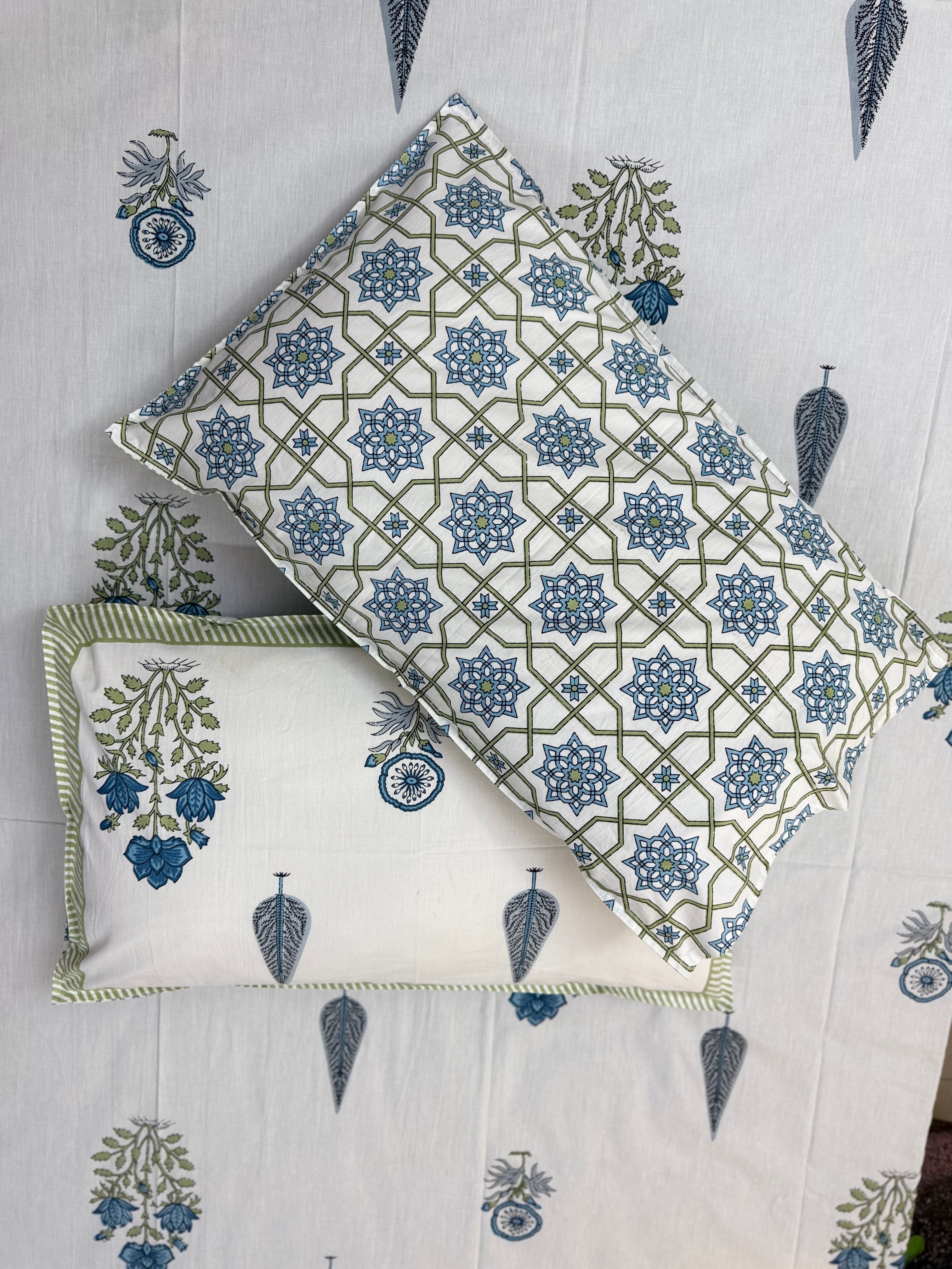Fine Cotton Smooth Texture Everyday Bedsheet Blue & Green