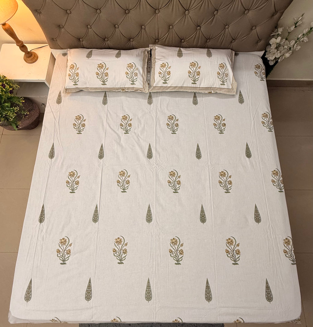 Fine Cotton Smooth Texture Everyday Bedsheet Yellow & Green