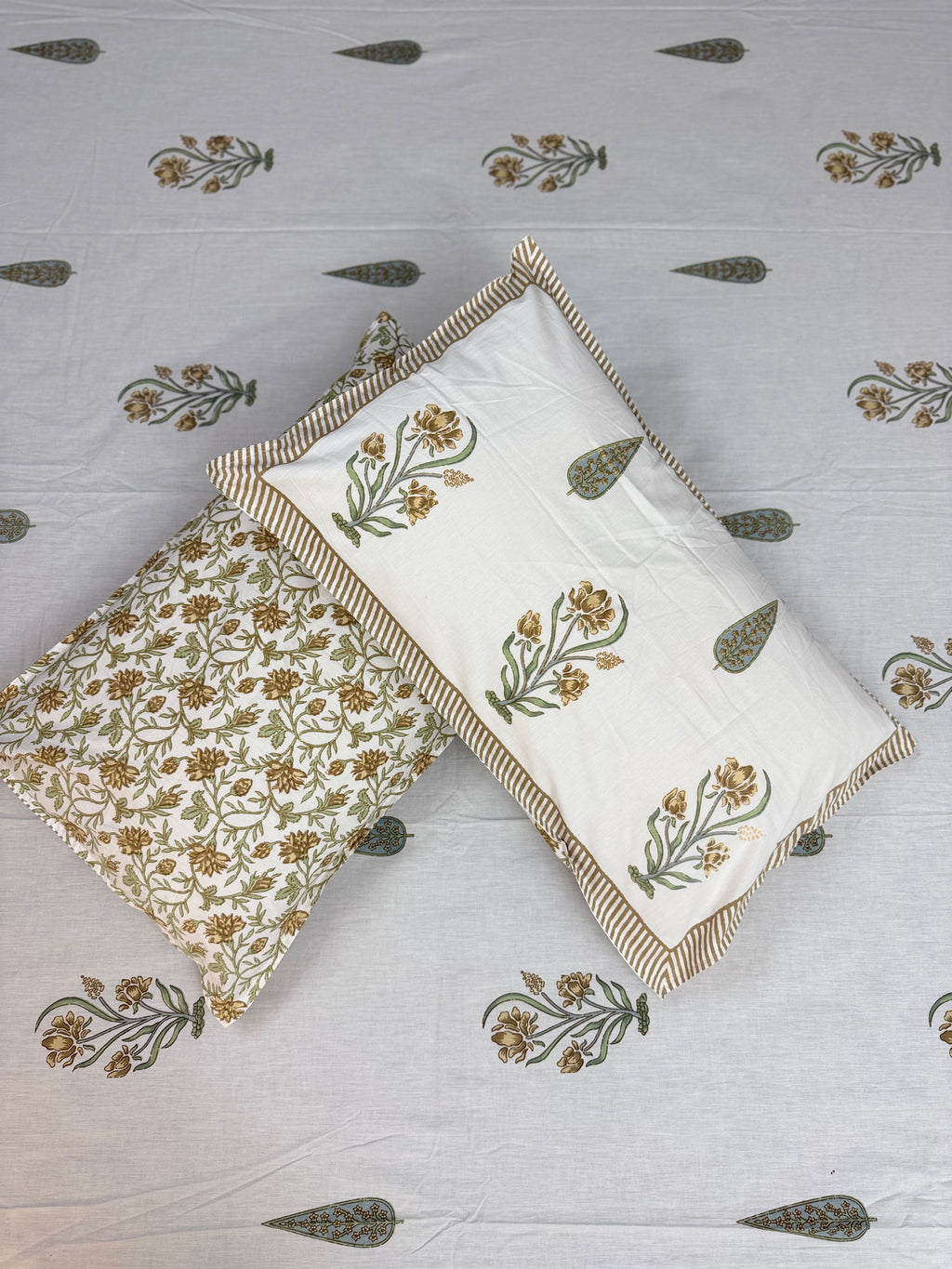 Fine Cotton Smooth Texture Everyday Bedsheet Yellow & Green