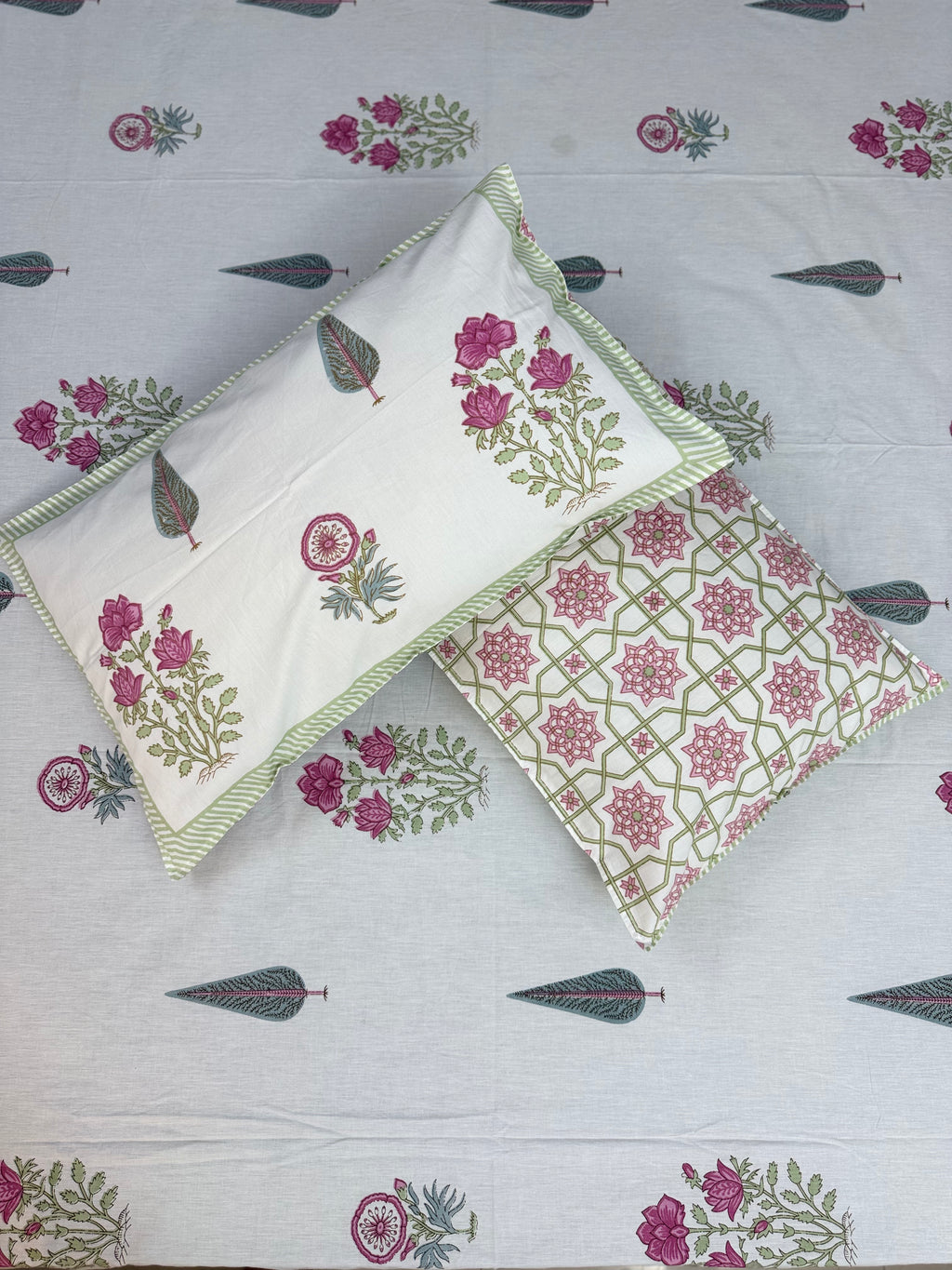 Fine Cotton Smooth Texture Everyday Bedsheet Pink & Green Phool Patti