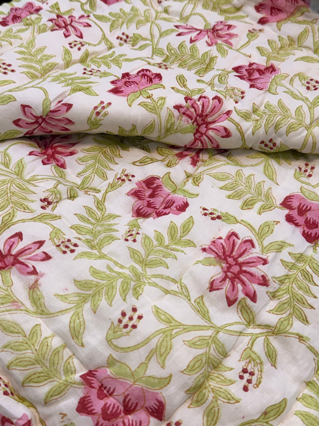 Hand Block Jaipuri Rajai Floral Daffodils Bouquet