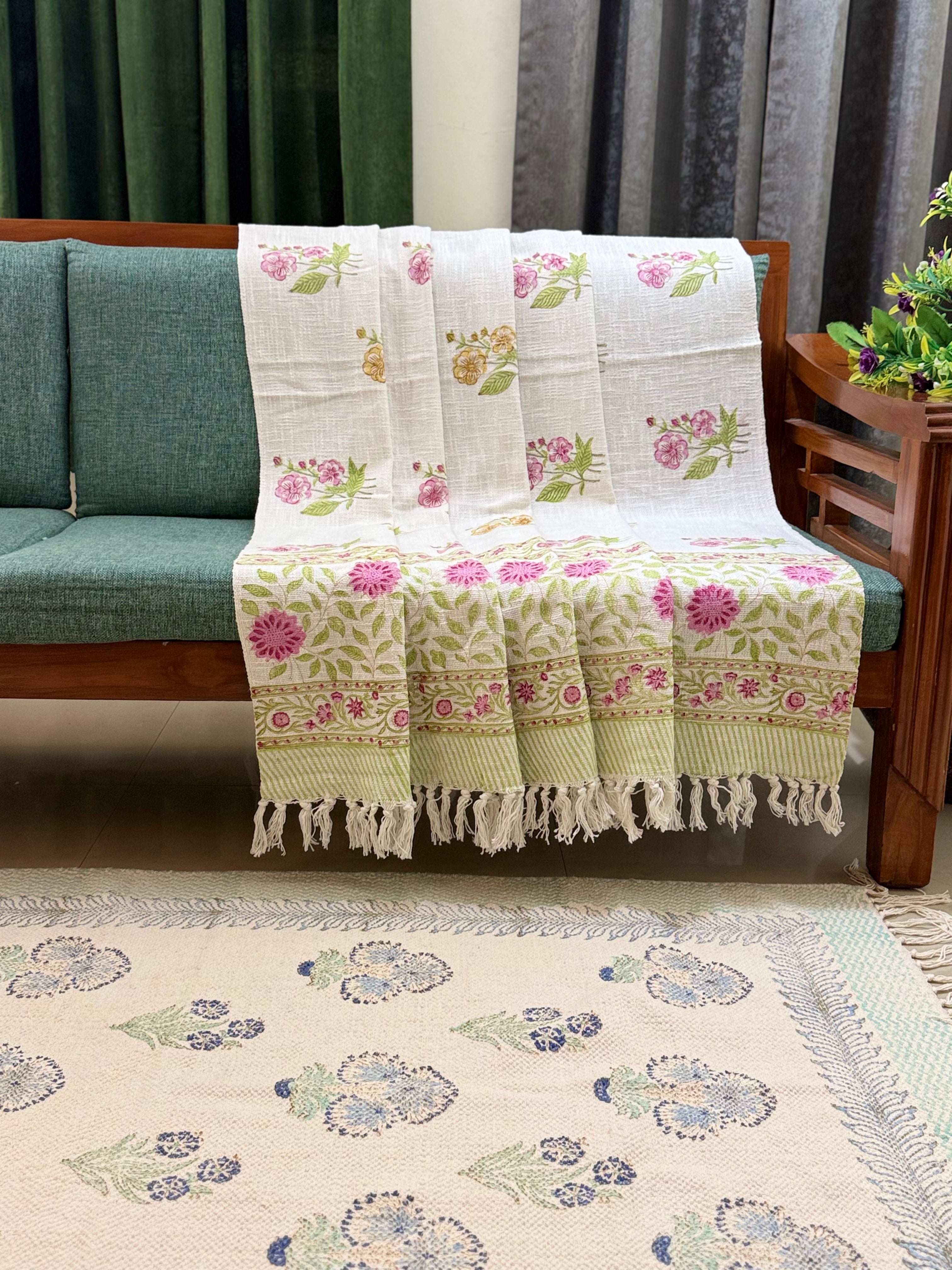 Slub Cotton Sofa Throw Compact Magenta Floral Print
